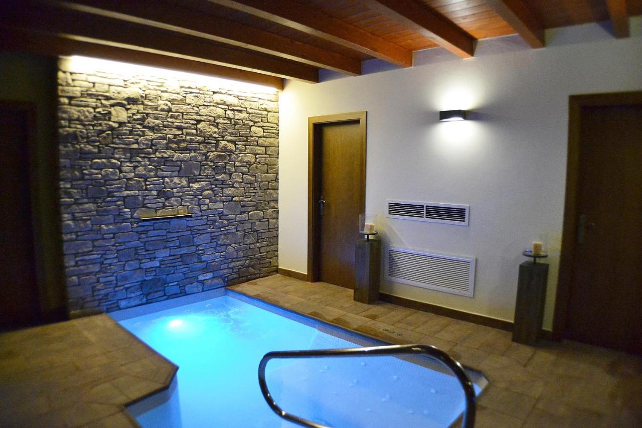 Alba D'Esteve. Casa Rural Espot Buitenkant foto