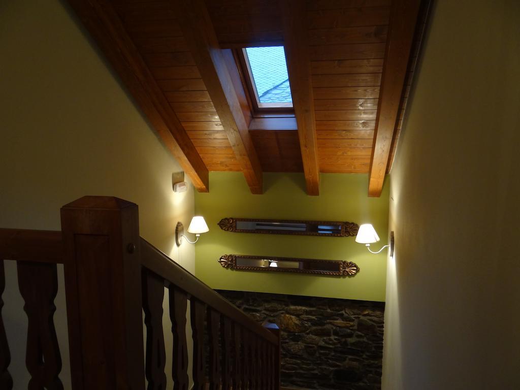 Alba D'Esteve. Casa Rural Espot Kamer foto