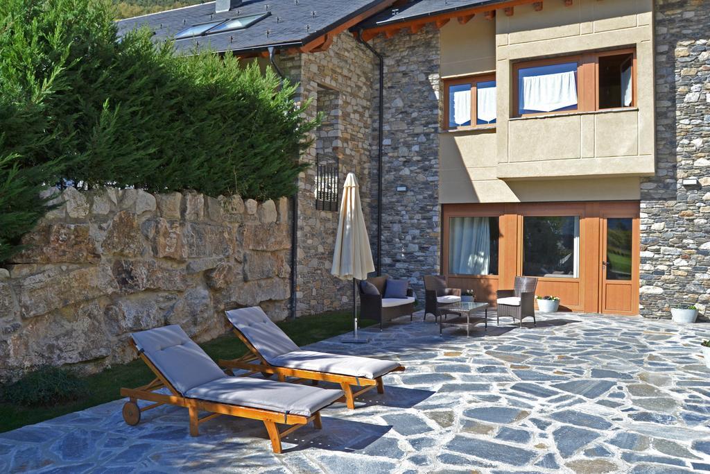Alba D'Esteve. Casa Rural Espot Buitenkant foto