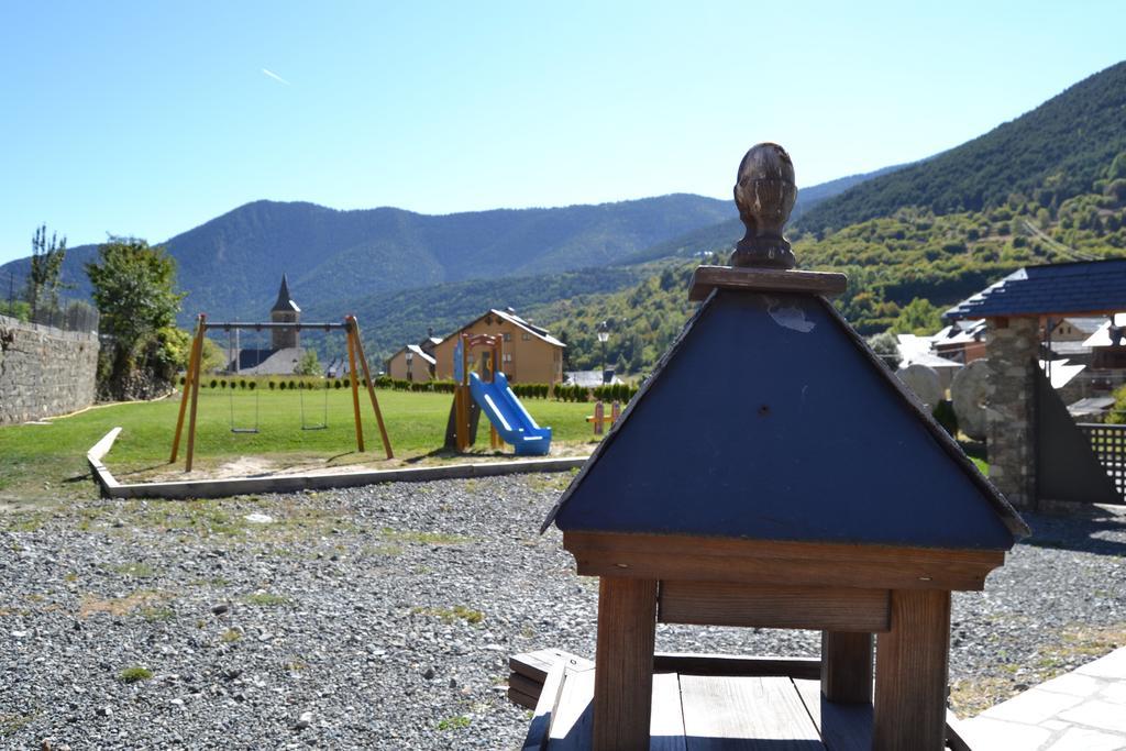 Alba D'Esteve. Casa Rural Espot Buitenkant foto